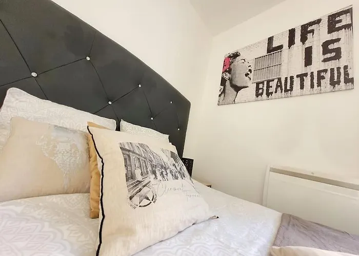 F1 Hyper Centre Apartamento *